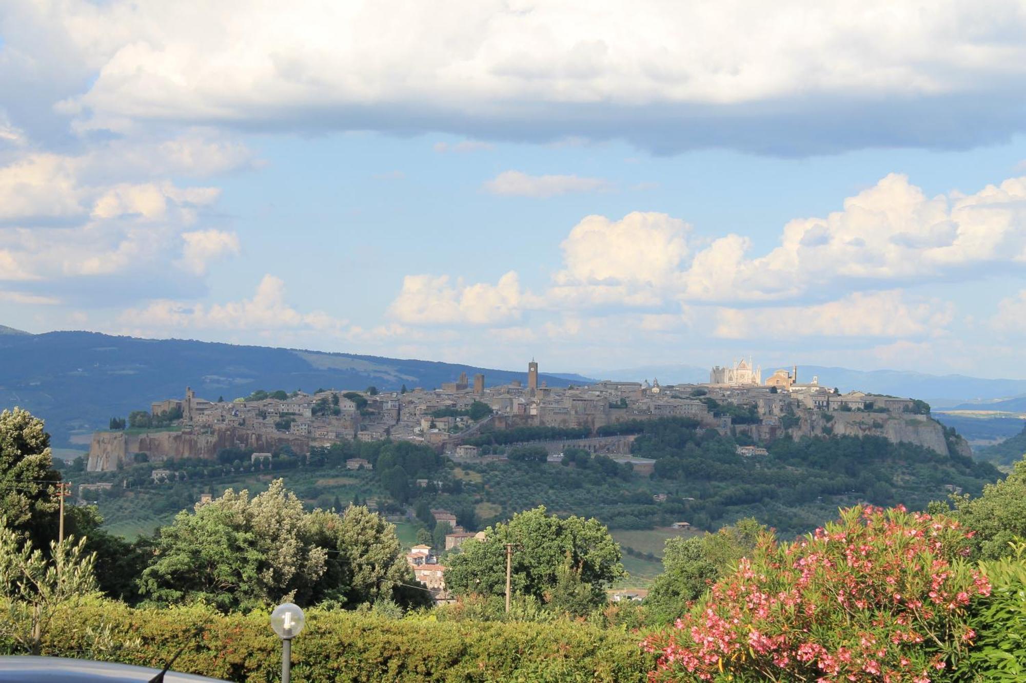 Agriturismo Borgo Pirolino Orvieto Habitación foto